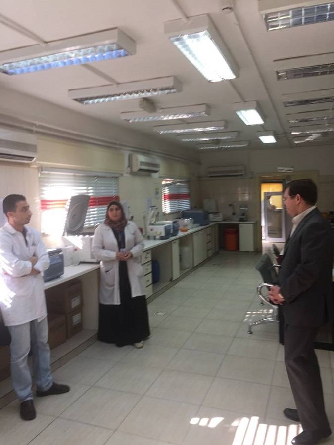 الشياب يتفقد بنك دم غرب عمان