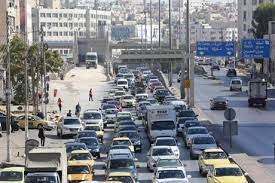 عمان.. شوارع تضيق بالسيارات وازمات متلاحقة والحلول غائبة