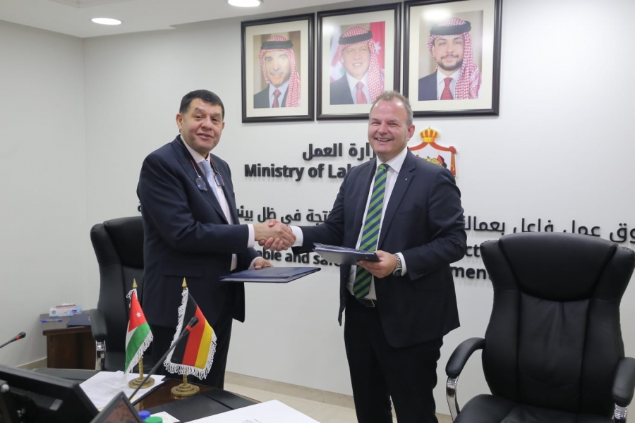 وزارة العمل ووكالة التشغيل الاتحادية الألمانية توقعان اتفاقية لتشغيل الأردنيين في ألمانيا في عدد من القطاعات منها التمريض