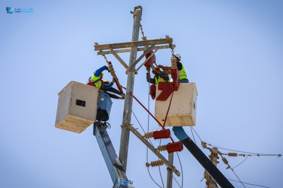 كهرباء إربد تنفذ مشروع عزل شبكة الجهد المتوسط في منطقة الأكيدر