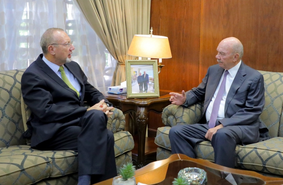 رئيس مجلس الأعيان يلتقي السفير التشيلي في عمّان