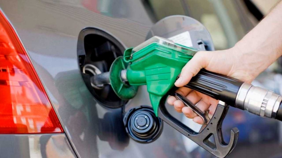 توقعات تشير إلى تثبيت سعر الكاز ورفع أسعار البنزين والديزل 