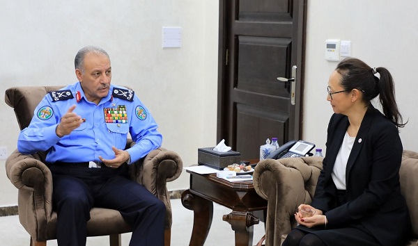 مدير الأمن العام يلتقي رئيس بعثة الصليب الأحمر في الأردن