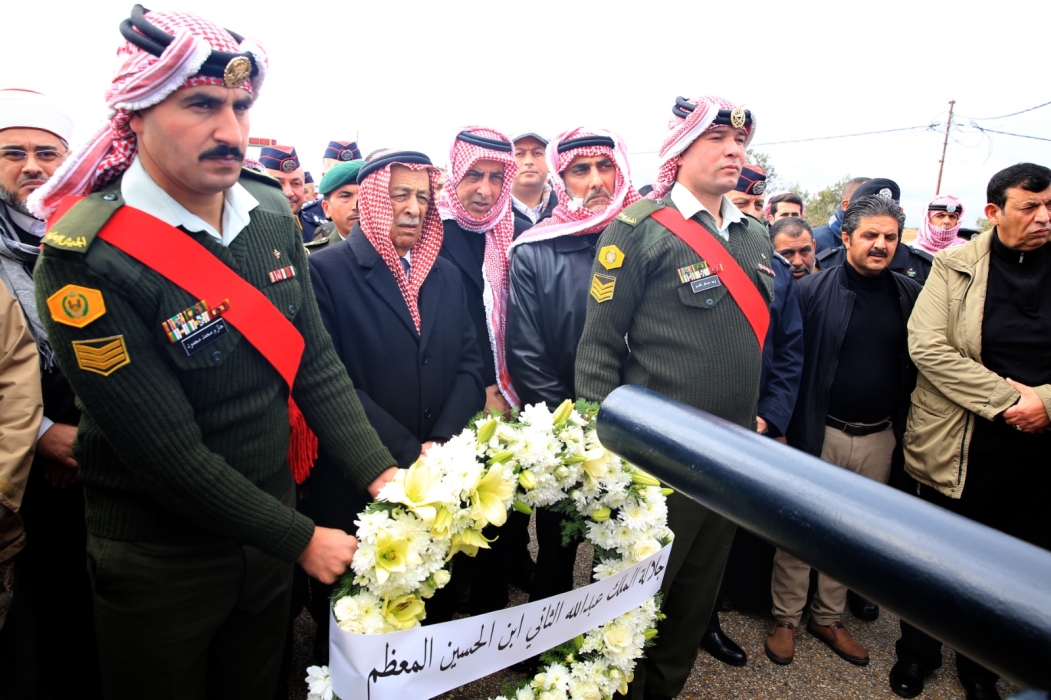 مندوبا عن الملك وولي العهد  العيسوي يشارك في تشييع جثمان مدير الأمن العام الأسبق عبدالرحمن العدوان