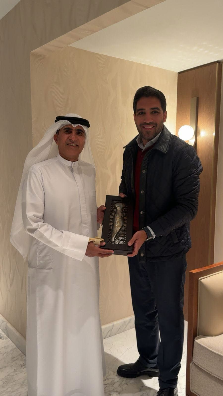هارون يلتقي سمو الشيخ سالم القاسمي في عمّان لتعزيز التعاون الرياضي بين الأردن والإمارات