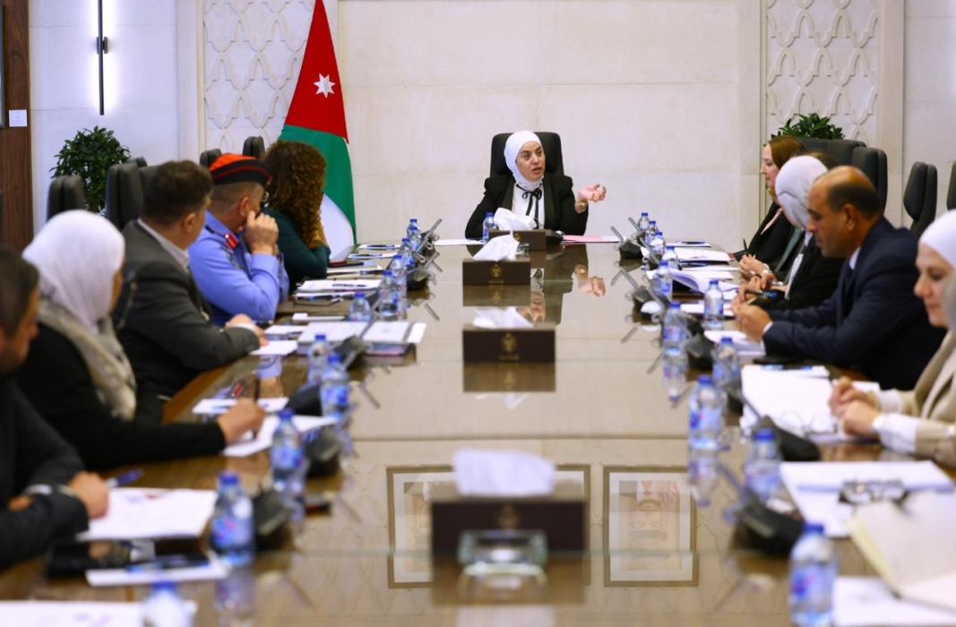 اللجنة الوزارية لتمكين المرأة تعتمد ختم المساواة بين الجنسين في القطاعين العام والخاص