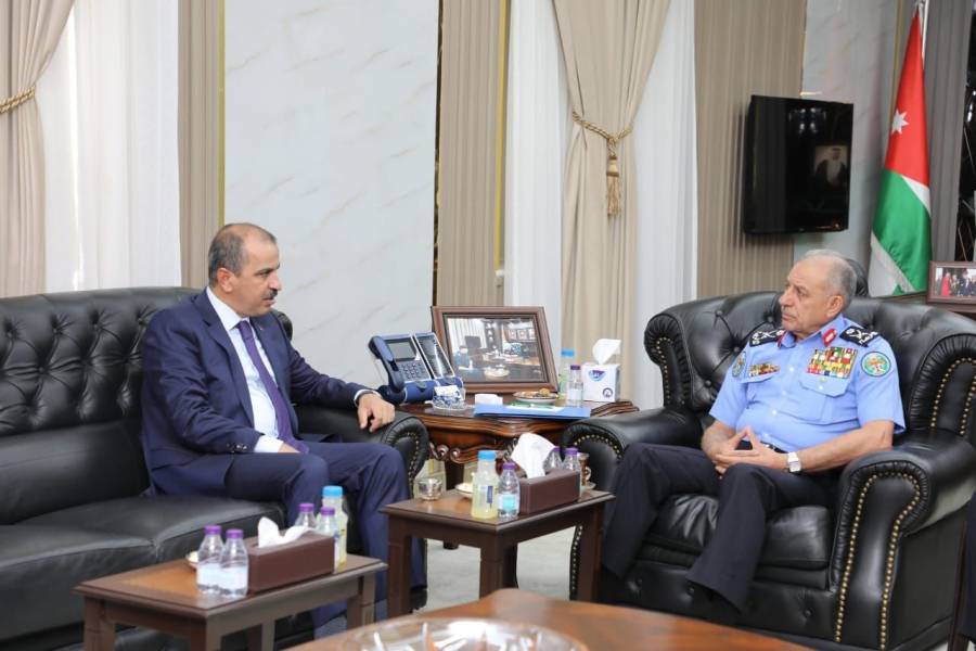 مدير الأمن العام يلتقي السفير التركي