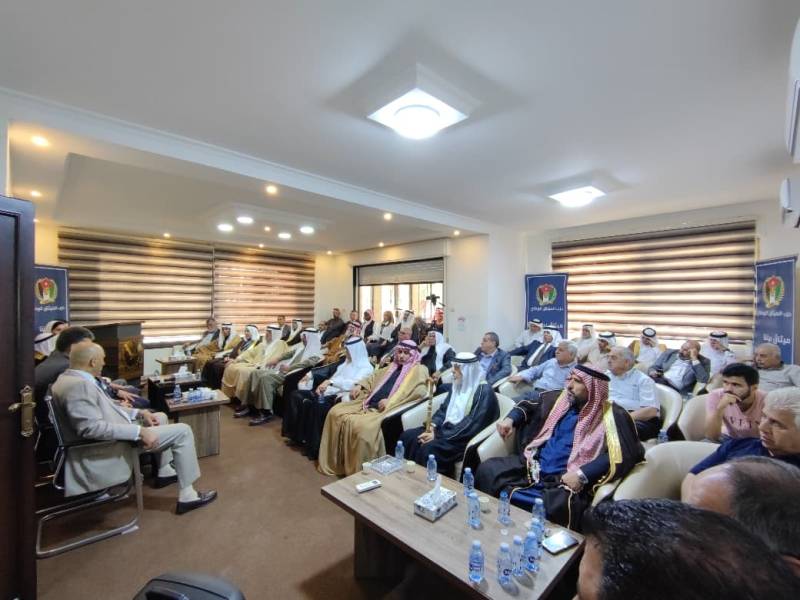 الميثاق الوطني يلتقي شيوخ ووجهاء المخيمات ويُشيد بمواقف جلالة الملك في دفاعه عن القضية الفلسطينية 