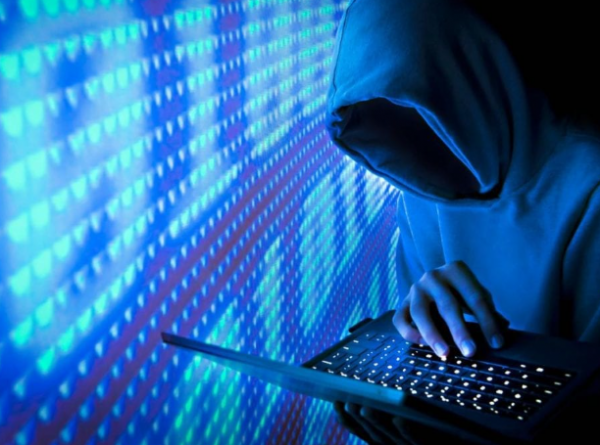 الجرائم الالكترونية تُحذر من الاستخدام الخاطىء للذكاء الاصطناعي بدمج وتعديل الصور والفيديوهات