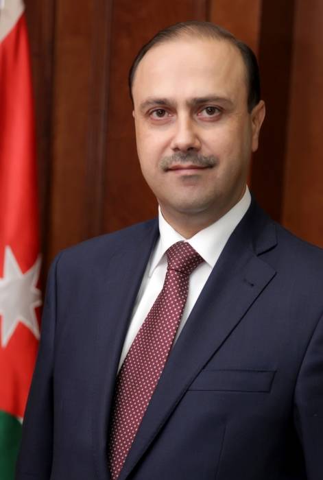 المومني نتابع ما يجري تداوله من أنباء حول وجود حدث أمني على الطرف الآخر من معبر الكرامة