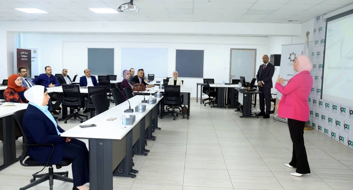 جلسة توجيهية حول دور المرشد في تمكين القيادات المستقبلية الشابة