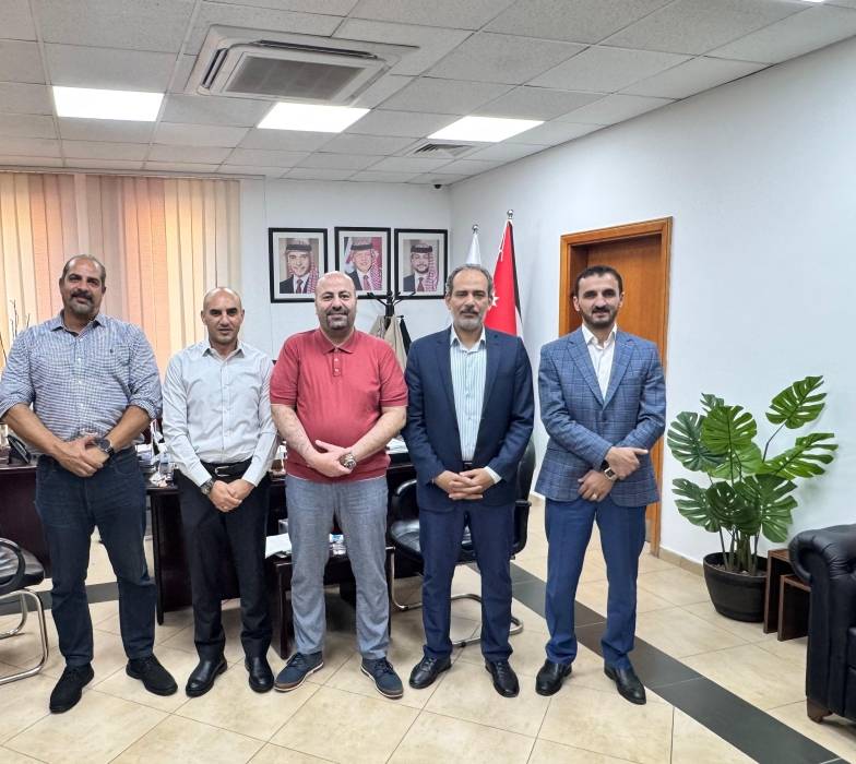 إعفاء السياح الأجانب من رسوم تأشيرة المغادرة وختم الجوازات مباشرة في موقع مشروع واحة أيلة