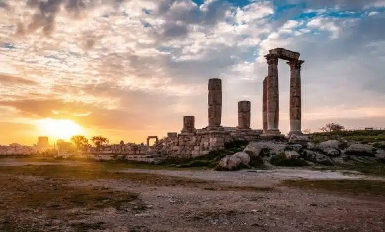 المملكة تحت تأثير كتلة هوائية رطبة اليوم وأمطار متفرقة غدا 