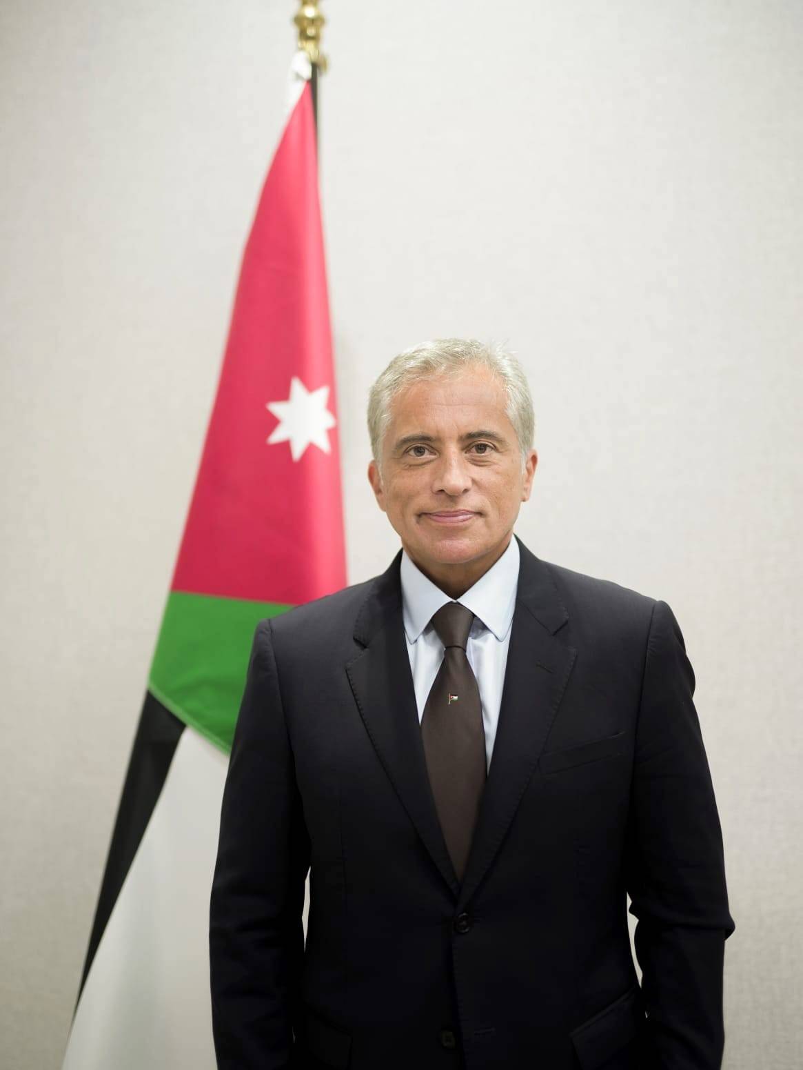 التعليم العالي 3500 طالب إضافي مستفيد من مزاد الأرقام المميزة