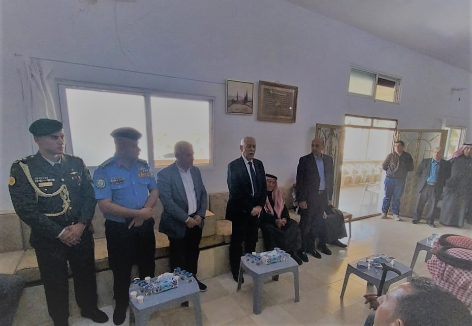 مندوبا عن الملك وولي العهد  العيسوي يعزي عشيرة السعيدات