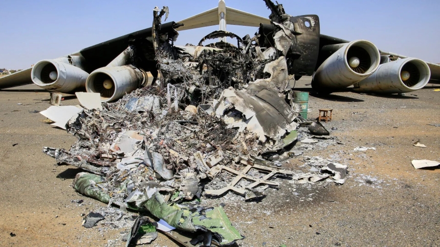 تحطم طائرة عسكرية سودانية ومقتل جميع أفراد طاقمها 