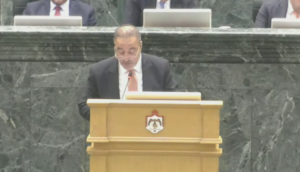 وزير المالية سننظر بزيادة الرواتب في العام 2027