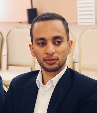 أمجاد الماضي وتراجع الحاضر