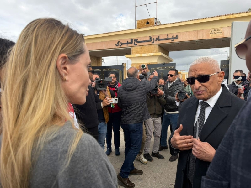 أنجلينا جولي في زيارة إنسانية لمعبر رفح 