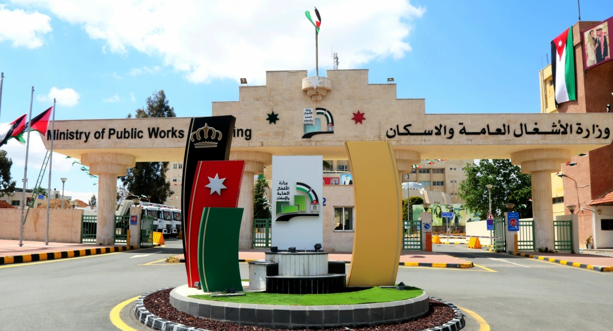 الأشغال 52 بلاغا حتى صباح اليوم جراء الحالة الجوية ومعالجة جميع الملاحظات ميدانيا