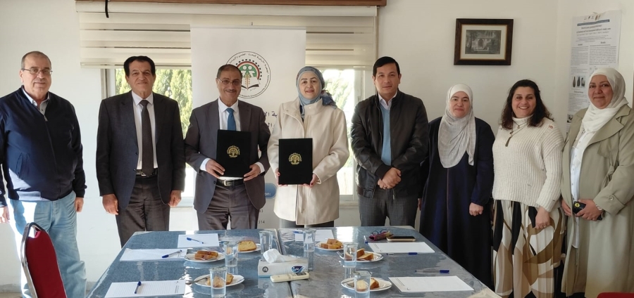 اتفاقية تعاون بين الأردنية للبحث العلمي والجمعية الكيميائية 
