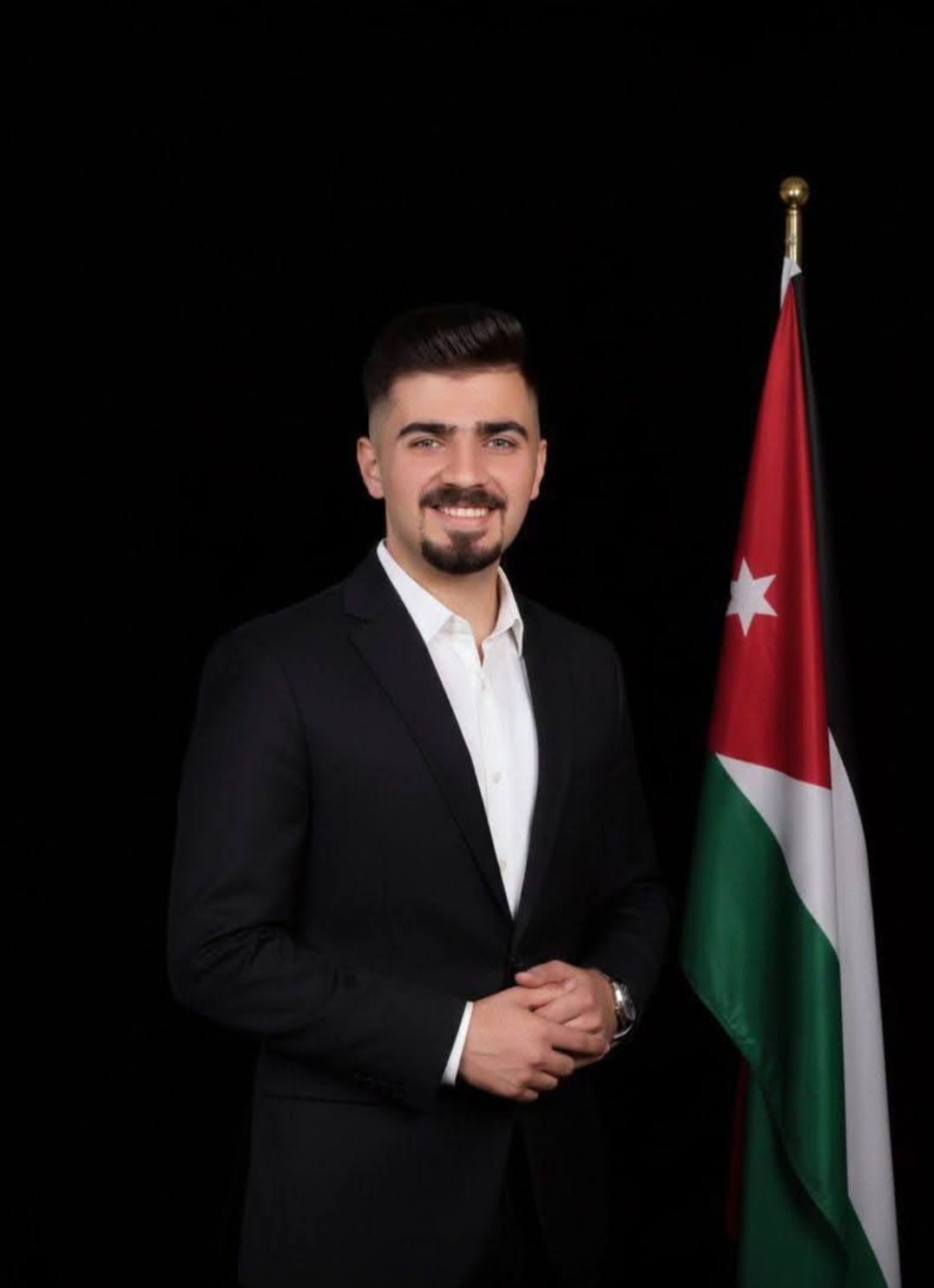 طالب العوايشة الف مبروك التخرج 