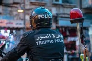 إدارة السير ضبط المركبات التي ظهرت تسير بشكل مواكب في العقبة