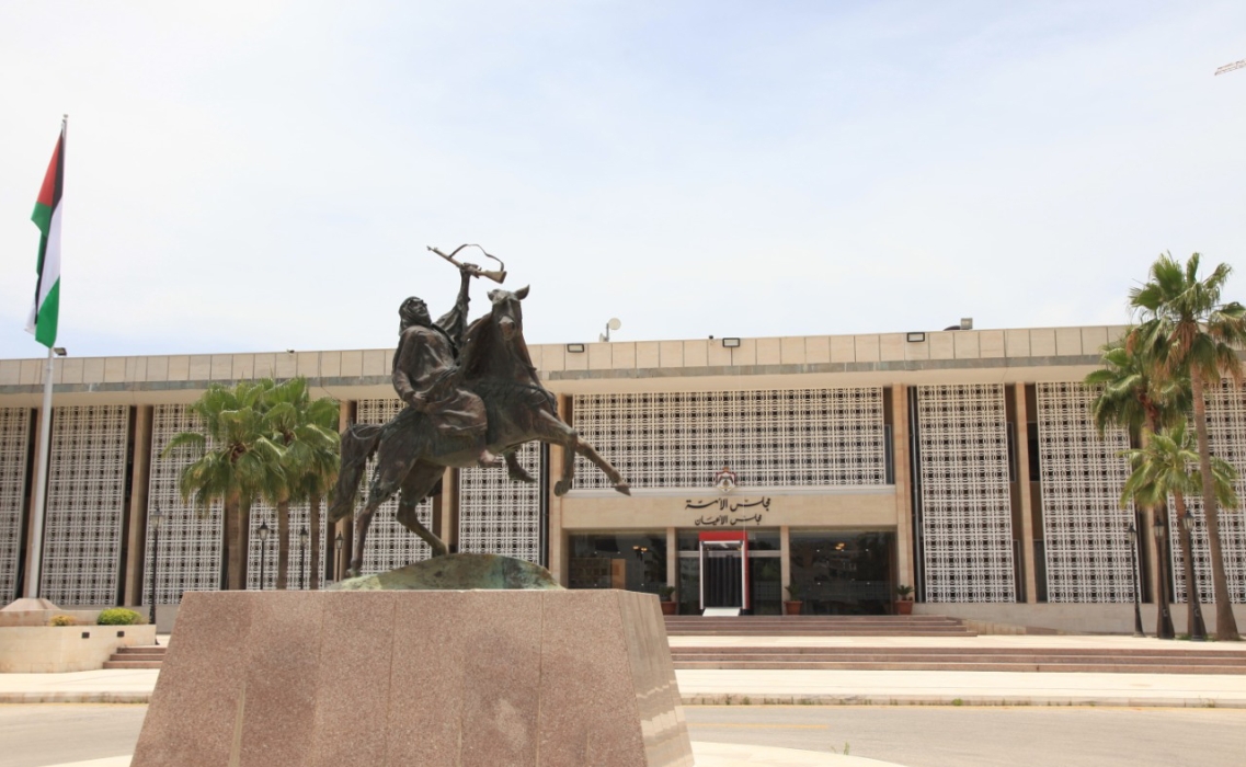 إدارية الأعيان تُناقش تعديلات نظام إدارة الموارد البشرية 