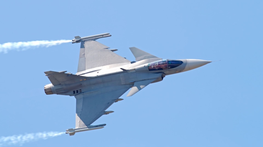 العراق تجدد القصف بالمسيرات على قاعدة فكتوريا وسط بغداد