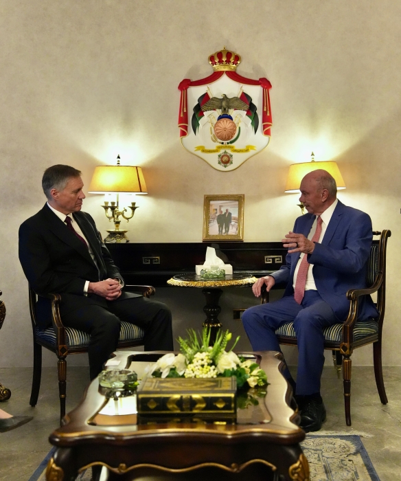 رئيس مجلس الأعيان يلتقي السفير البريطاني