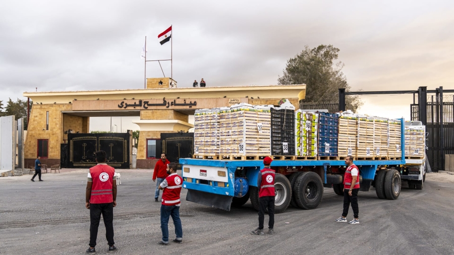 إعادة فتح معبر رفح بين قطاع غزة ومصر 