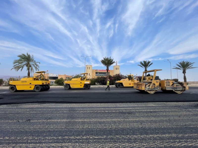 الأشغال تباشر أعمال صيانة لمدخل مدينة العقبة 