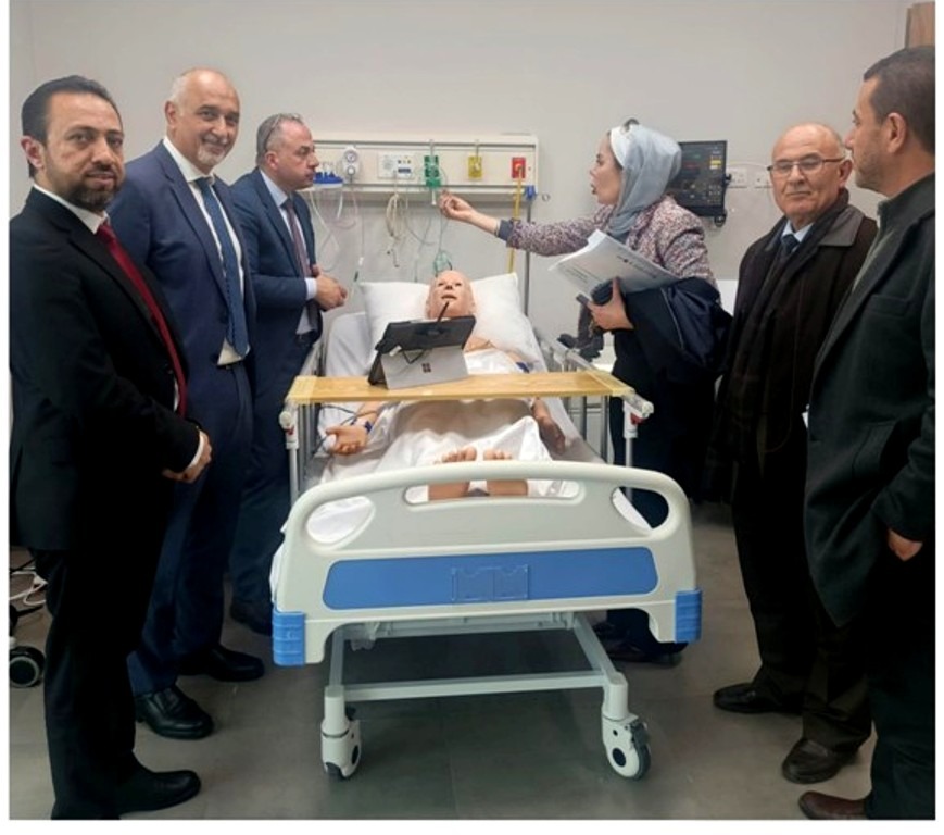 الاجتماع الأول للمجلس الاستشاري لمركز عمان الأهلية للتدريب الصحي 2025  2026